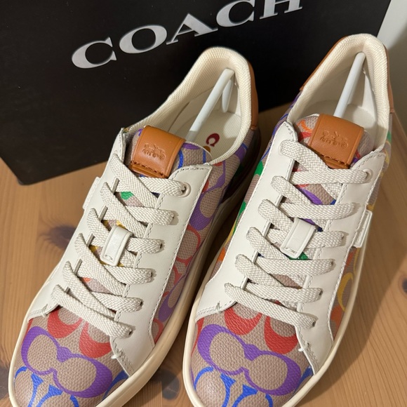 🌈 Coach Lowline Low Top Sneaker In Rainbow Signature Canvas - Picture 3 of 14